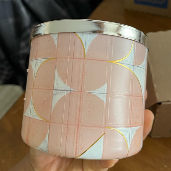 NWT Bath & Body Works 3-Wick Candle SALTED OCEAN AIR White Barn - Picture 3 of 5